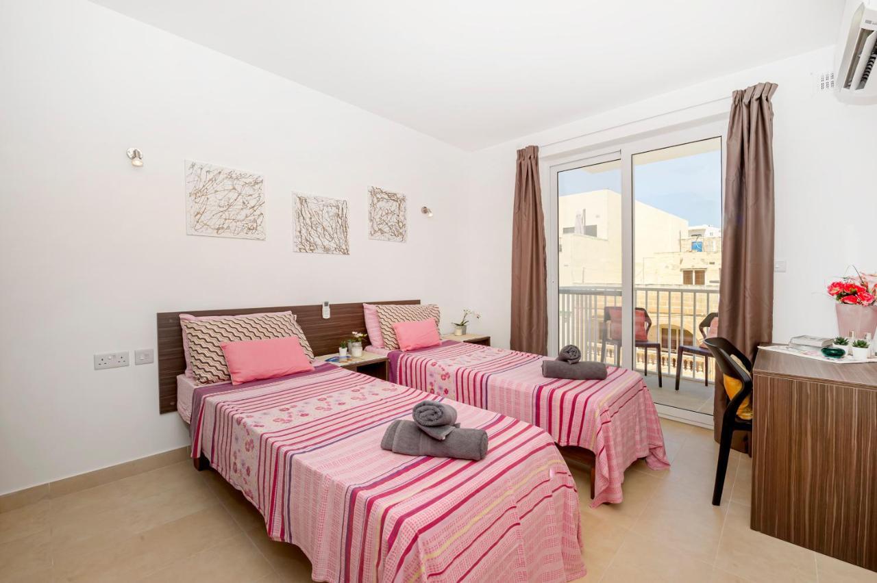 Summer Breeze Apartment With Panoramic Terrace - By Getawaysmalta Mellieha Exterior foto
