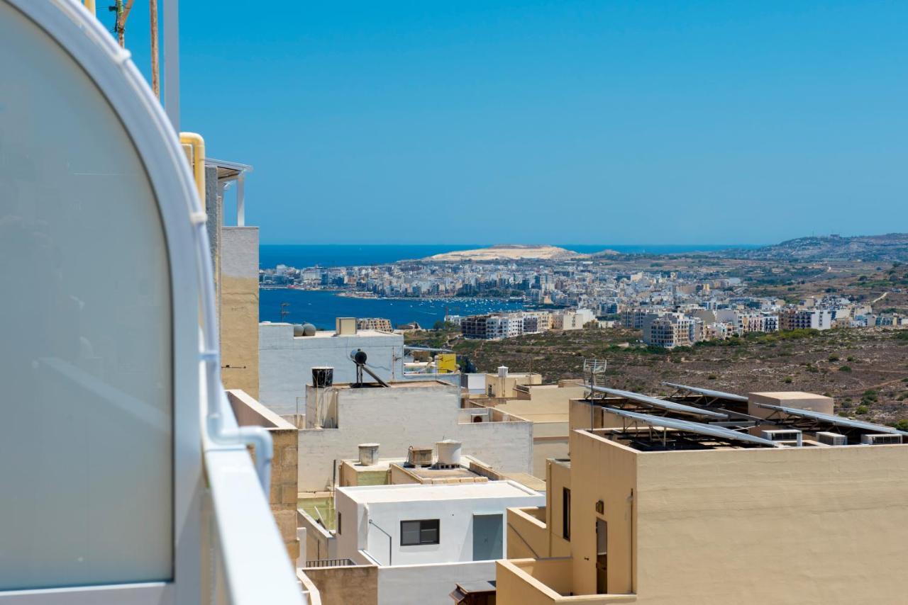 Summer Breeze Apartment With Panoramic Terrace - By Getawaysmalta Mellieha Exterior foto